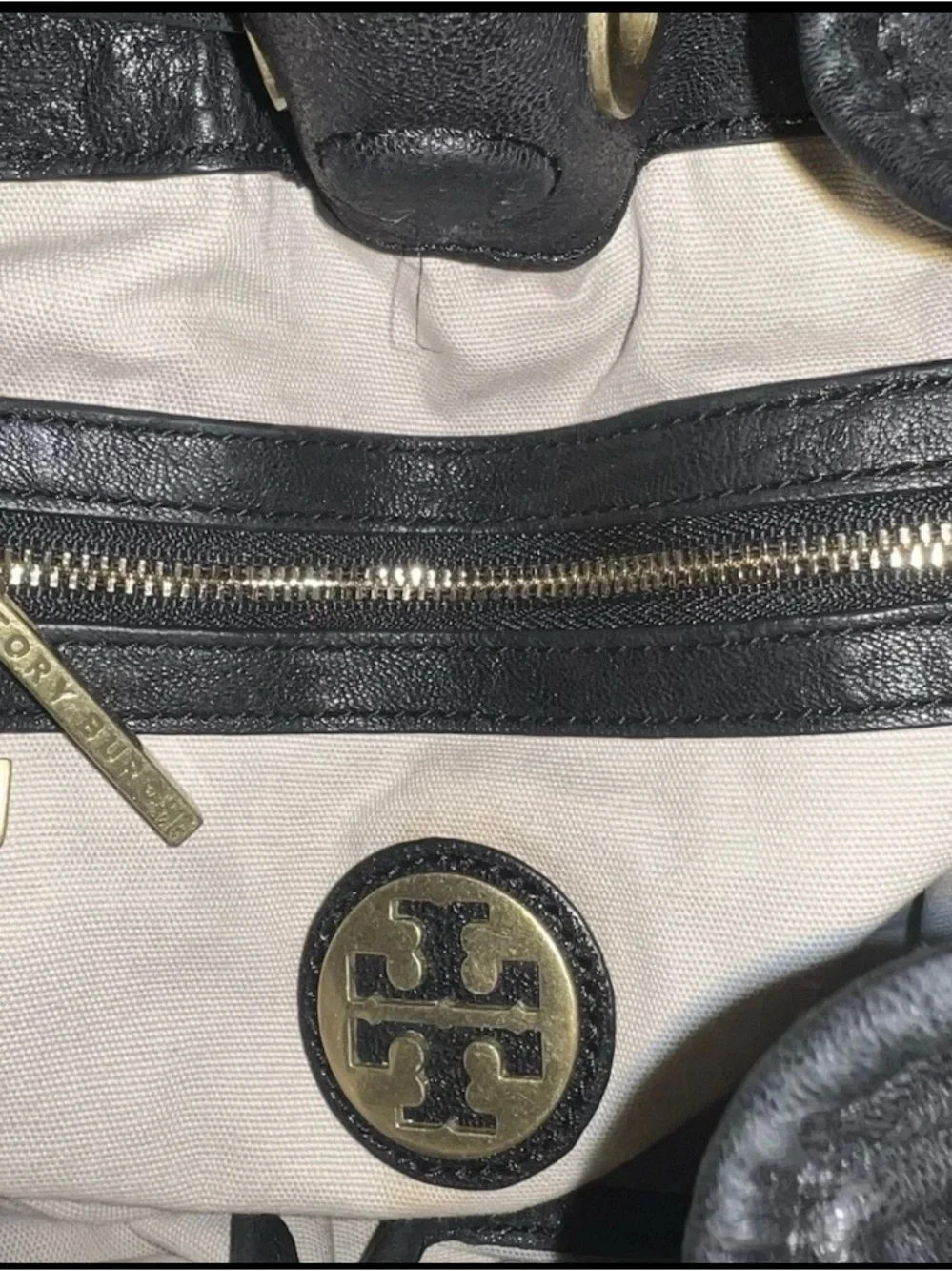 💚 Tory Burch Black Leather Shoulder Bag Gold Hardware Double Handles Bucket bag🩷